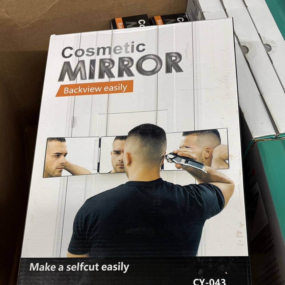Cosmetic Mirror for Men Grooming